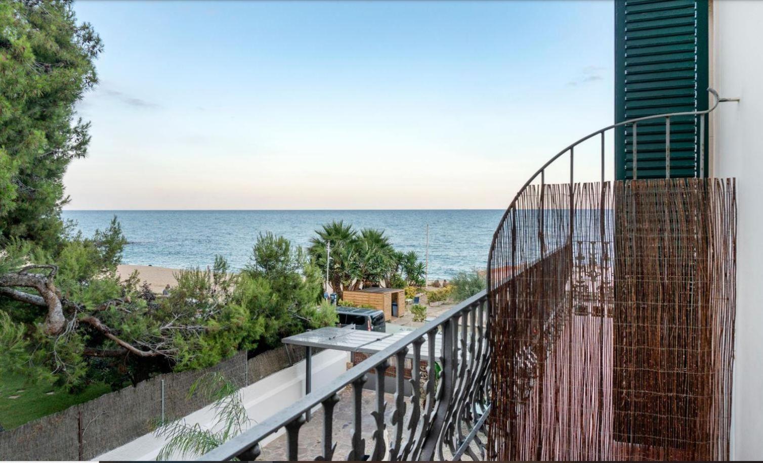 Kalima Beach Hotel Caldes D'Estrach Ruang foto